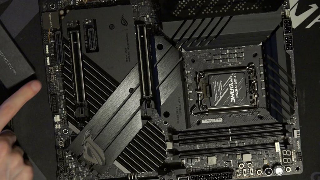 Revue de l'Asus ROG Maximus Z690 Apex conçue spécifiquement pour les overclockers