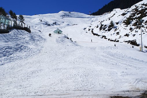 Les meilleures destinations pour le ski en Inde à visiter cette saison